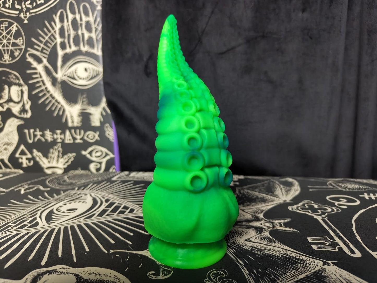 BDSM Fantasy Tentacle Monster Dildo