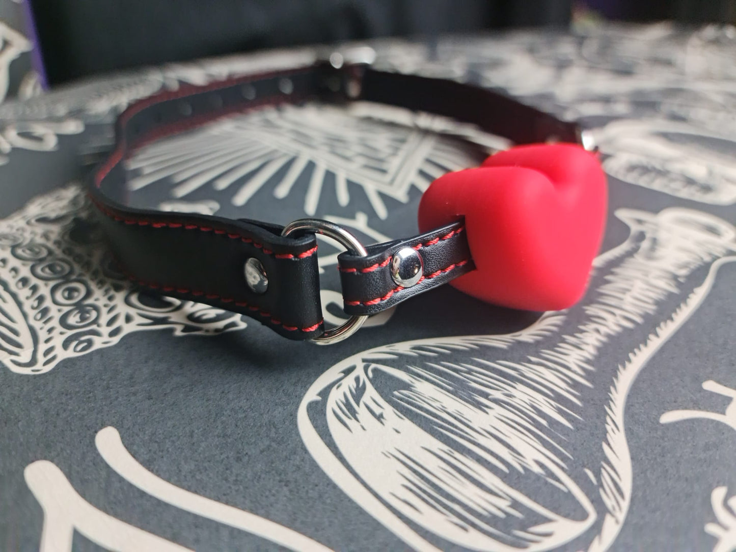 BDSM heart gag: adjustable, cute, little, pet, silicone,
