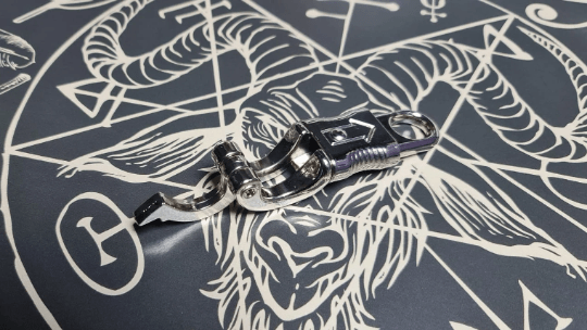 BDSM quick release catches for bondage: rope restraint play